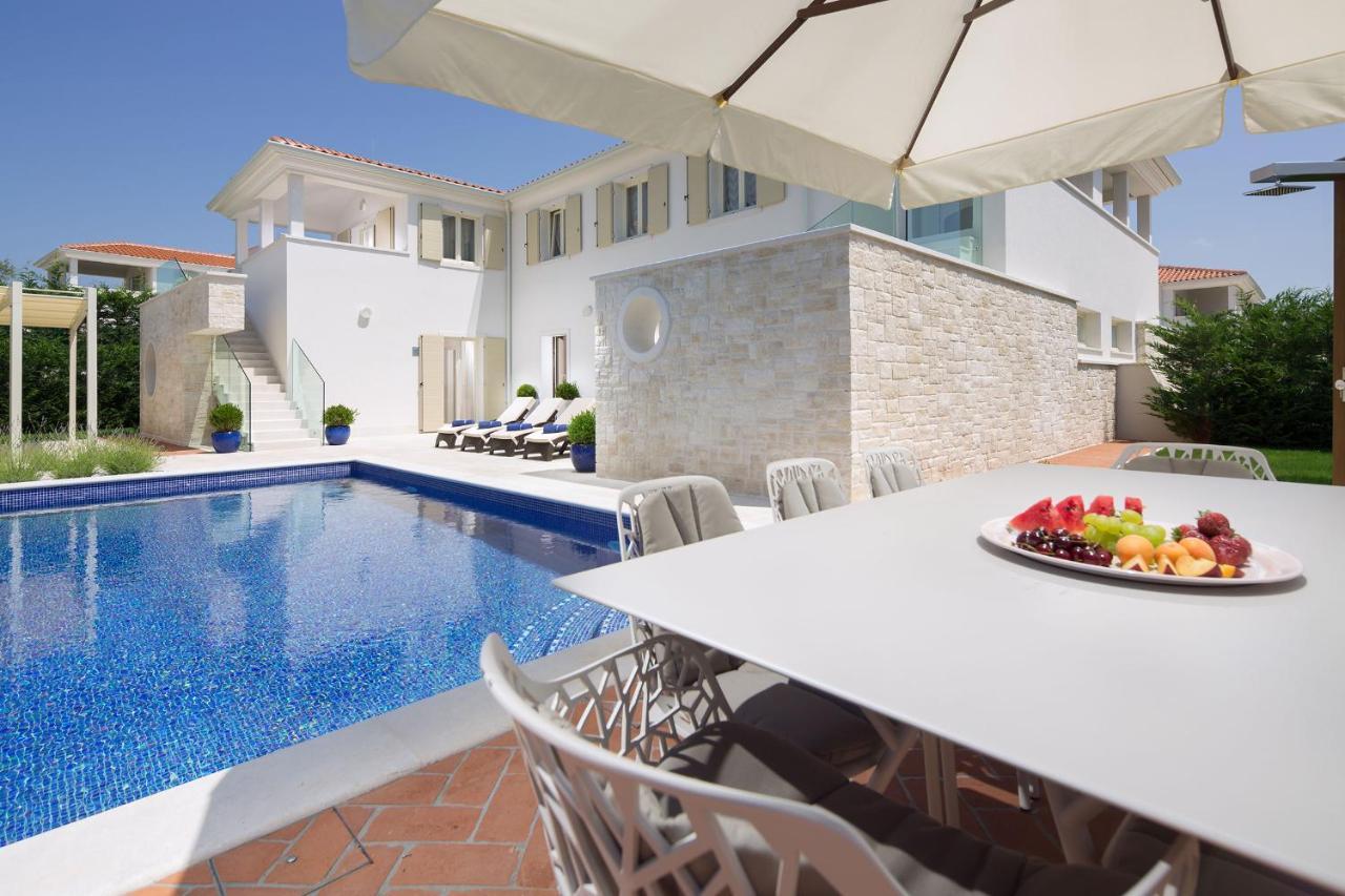 Villa Melita By Hmz Villas Tar-Vabriga Ngoại thất bức ảnh